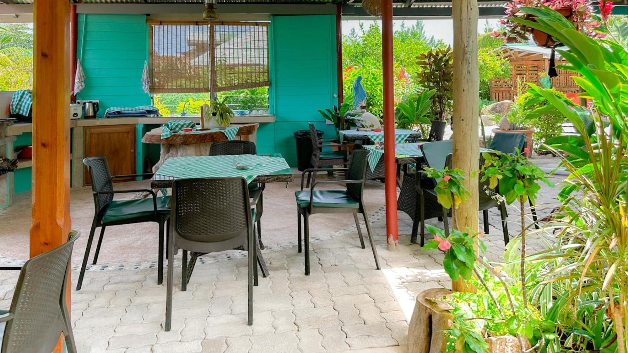 Bwaver Cottage 라디게 외부 사진